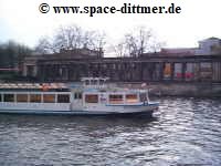 Dampfer auf der Spree